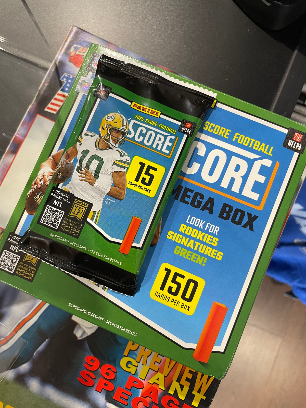 2025 Panini Score NFL Trading Card Pack – 15 Cards – Mega Box Pack