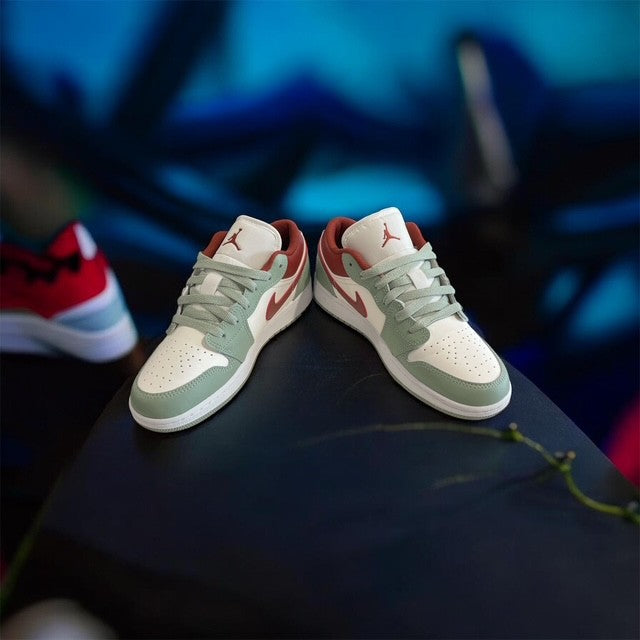Air Jordan 1 Low Trainers – Mint Green & Red – UK 4.5