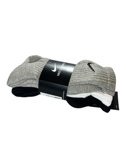 Nike Cushioned Crew Socks – 3 Pack (Grey / Black / White)
