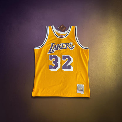 Mitchell & Ness Magic Johnson #32 LA Lakers 1984–85 Swingman Jersey – XL