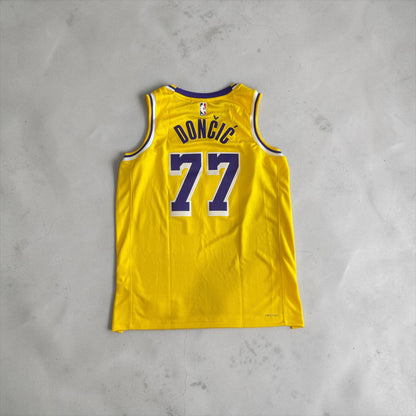 Nike Luka Dončić #77 LA Lakers Icon Edition NBA Swingman Jersey – Large